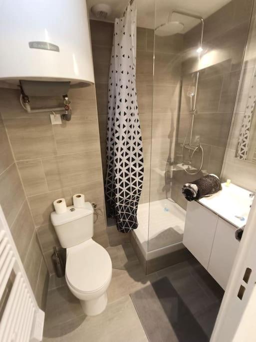 Appartement Tout Equipe 2 A 4 Couchages St Charles Marsella Exterior foto