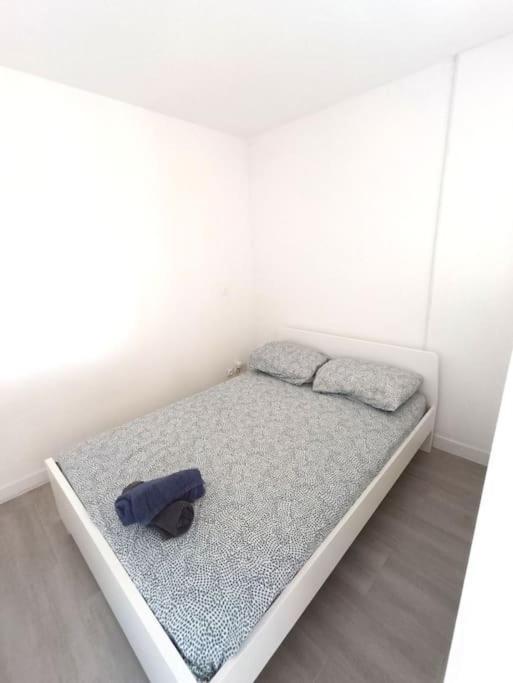 Appartement Tout Equipe 2 A 4 Couchages St Charles Marsella Exterior foto